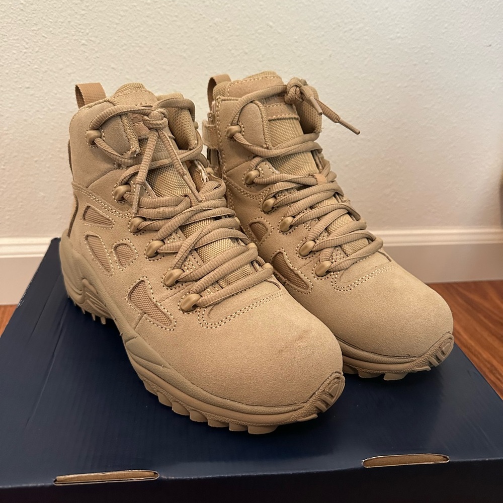 Reebok Rapid Response Boots in Desert Tan (8.5 women’s, 7 men’s)